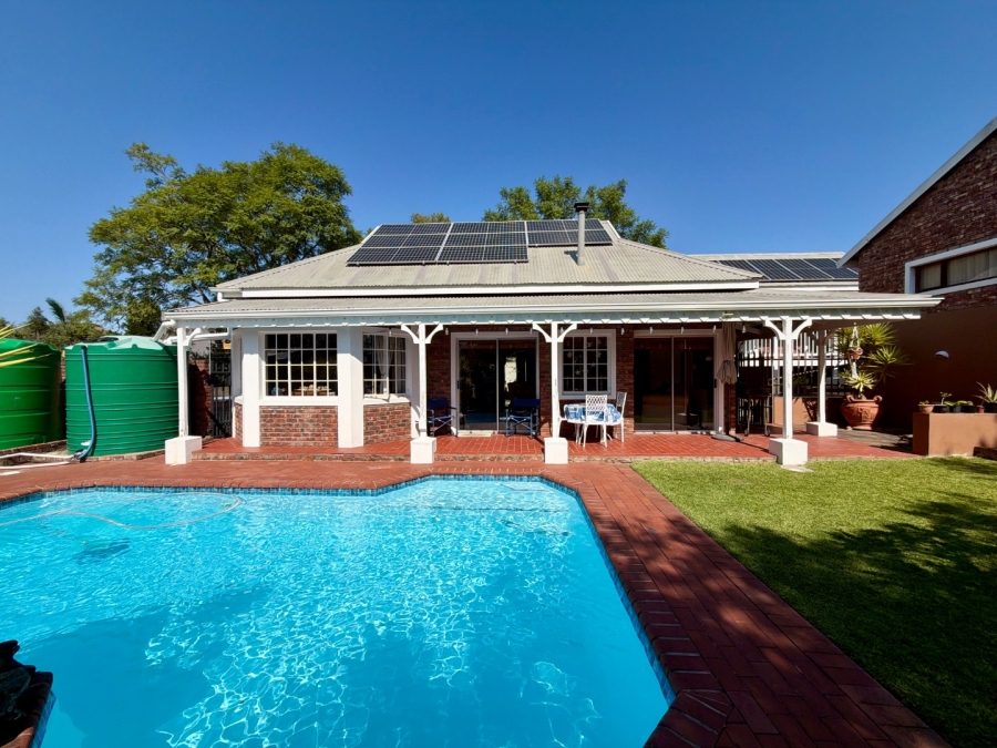 7 Bedroom Property for Sale in Heather Park Western Cape